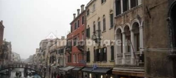 3غرفة عقار تجاري في Venice, Italy رقم 61585 17