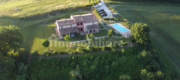 5 bedrooms Villa in Cagli, Italy No. 127235 2