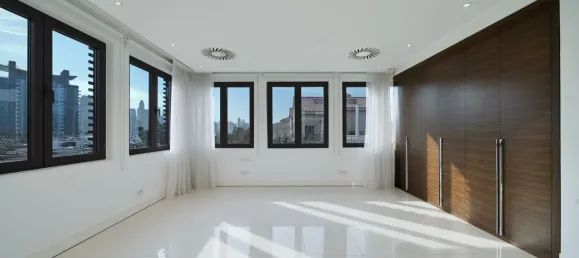 6 bedrooms Villa in Palm Jumeirah, UAE No. 111344 3