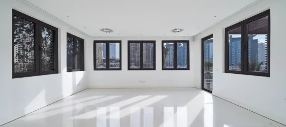 6 bedrooms Villa in Palm Jumeirah, UAE No. 111344 2