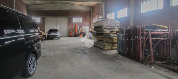 1 room Warehouse in Castelcovati, Italy No. 282214 2