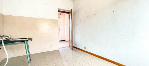 6 bedrooms House in Momo, Italy No. 377462 7