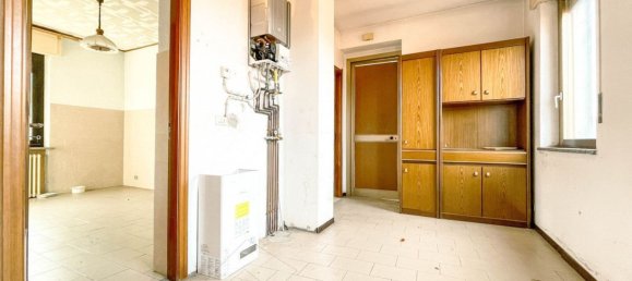 6 bedrooms House in Momo, Italy No. 377462 4