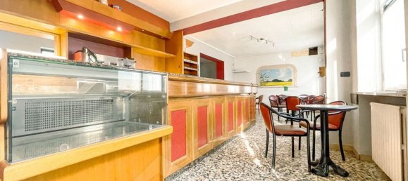 6 bedrooms House in Momo, Italy No. 377462 16