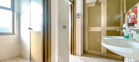 6 bedrooms House in Momo, Italy No. 377462 24