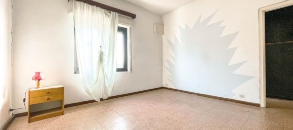 6 bedrooms House in Momo, Italy No. 377462 8