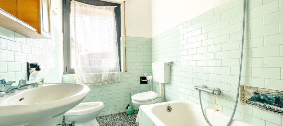 6 bedrooms House in Momo, Italy No. 377462 12