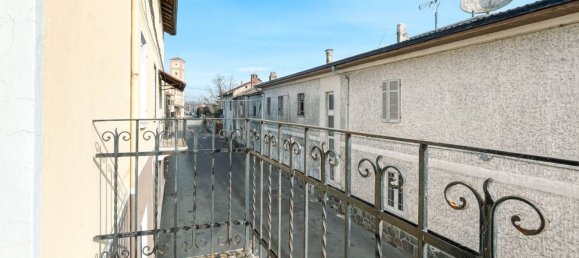 6 bedrooms House in Momo, Italy No. 377462 13