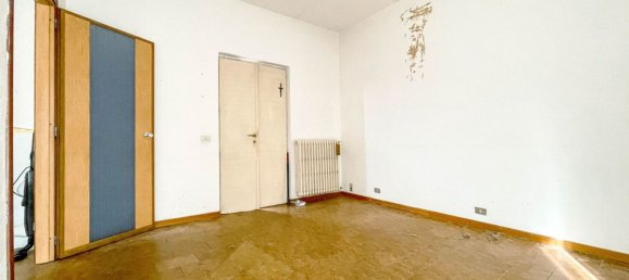 6 bedrooms House in Momo, Italy No. 377462 11