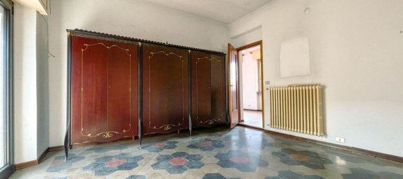 6 bedrooms House in Momo, Italy No. 377462 5