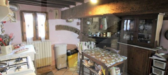 4غرفة شقة في Peccioli, Italy رقم 22512 15