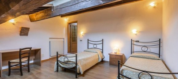 13-Zimmer Doppelhaus in Montepulciano, Italy, Nr. 57087 7