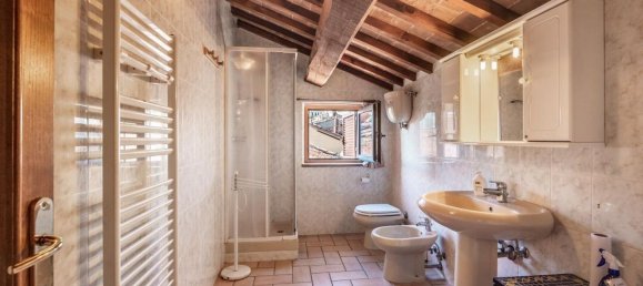 13-Zimmer Doppelhaus in Montepulciano, Italy, Nr. 57087 16