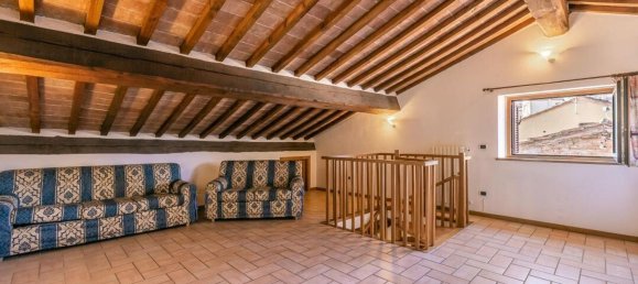 13-Zimmer Doppelhaus in Montepulciano, Italy, Nr. 57087 13