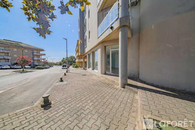 Imóvel comercial T1 em Penta-di-Casinca, France N.º 281645