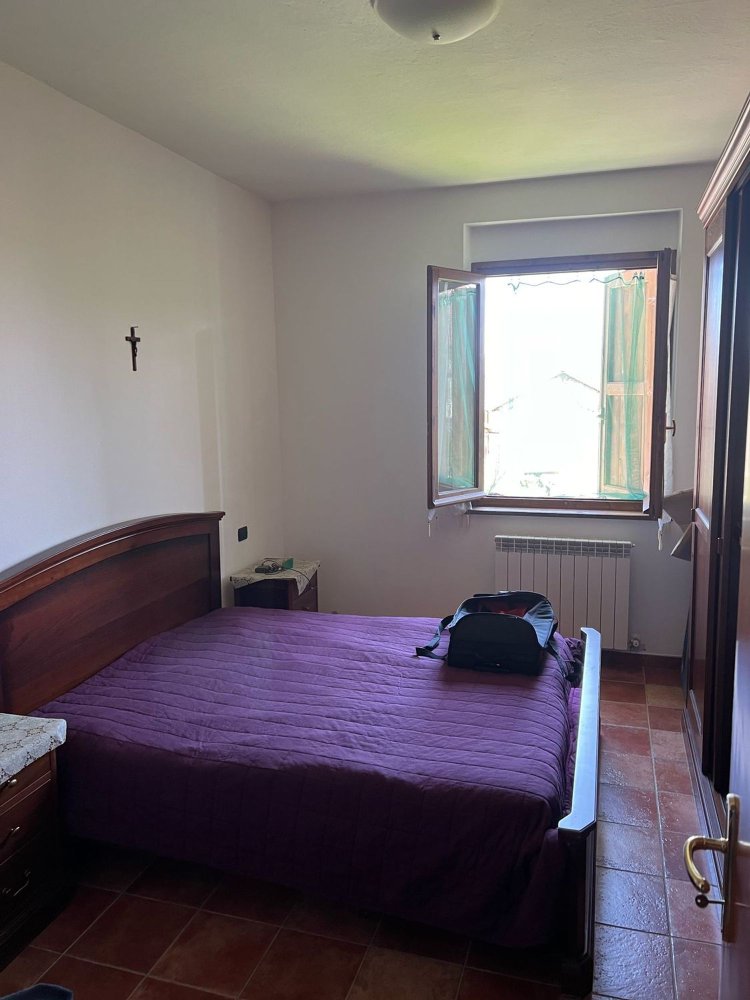 2غرفة منزل في Zeri, Italy رقم 256428