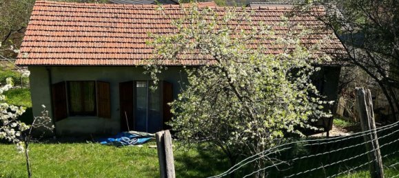 2غرفة منزل في Zeri, Italy رقم 256428 8