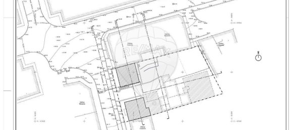 258m² Building in Vialonga, Portugal No. 110697 11