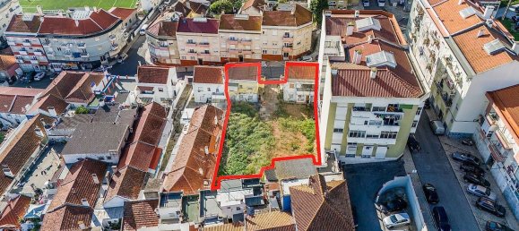 258m² Building in Vialonga, Portugal No. 110697 3