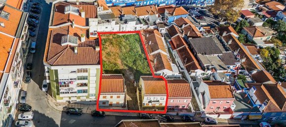 258m² Building in Vialonga, Portugal No. 110697 7