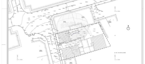 258m² Building in Vialonga, Portugal No. 110697 10