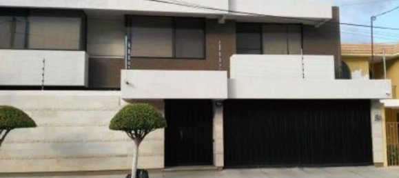 4 bedrooms House in Leon, Mexico No. 163430 2