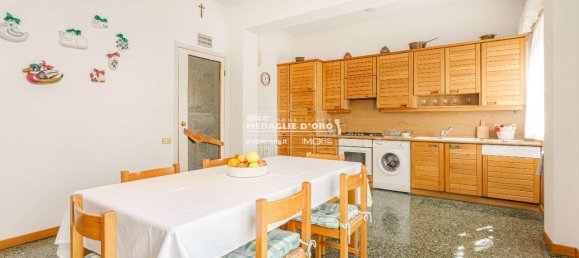 6-Zimmer Wohnung in Modena, Italy, Nr. 173264 7