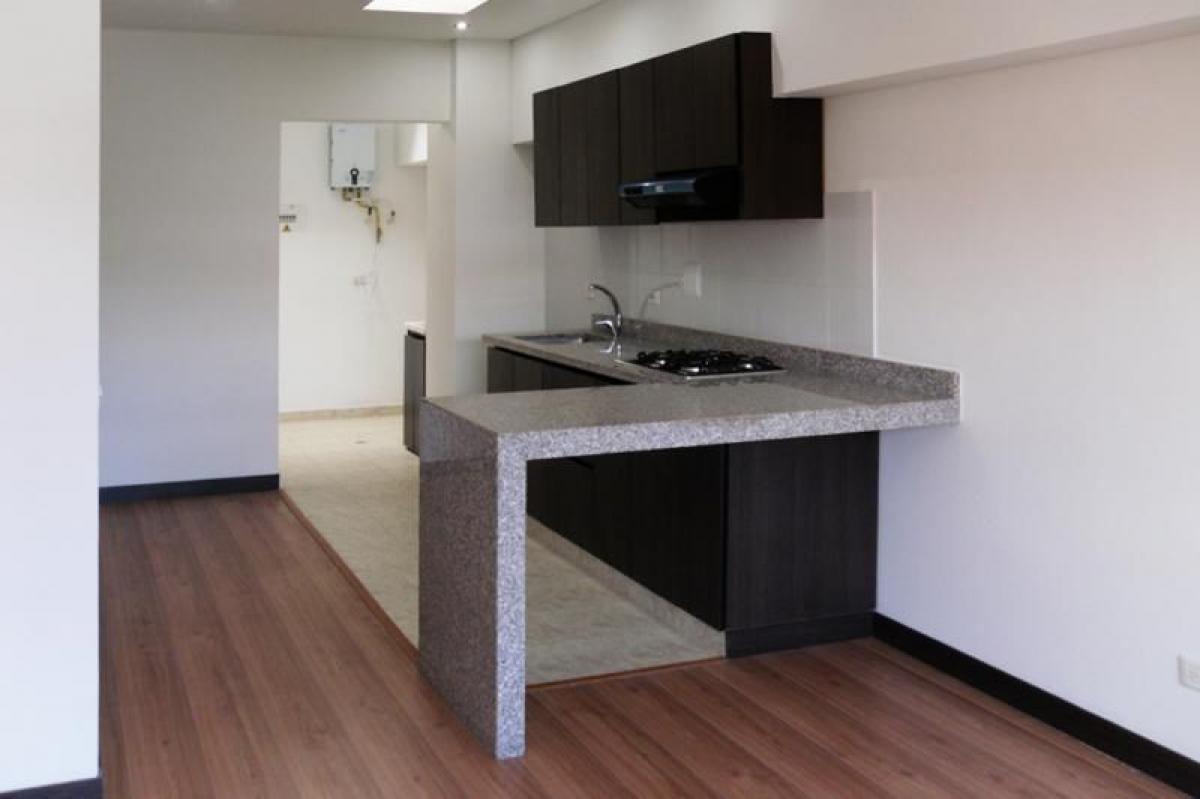 Casa de 2 dormitorios en Bogotá, Colombia No. 12136