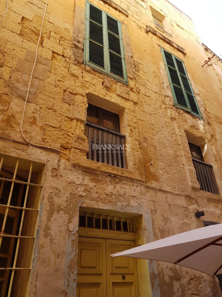 Adosado de 4 dormitorios en Birgu, Malta No. 2702