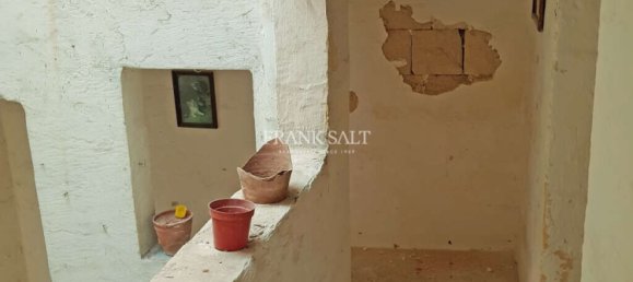 Adosado de 4 dormitorios en Birgu, Malta No. 2702 11