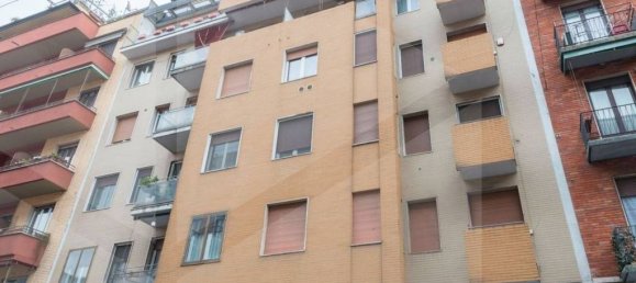 2 bedrooms Apartment in Milan, Italy No. 332135 22