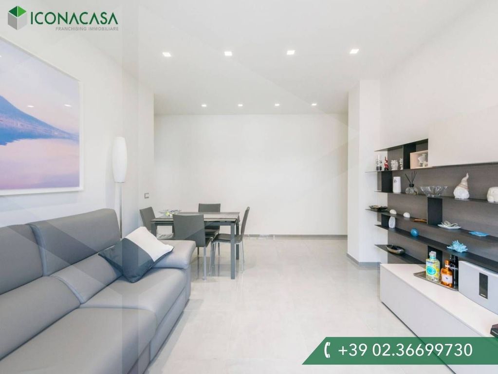 2 bedrooms Apartment in Milan, Italy No. 332135