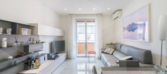 2 bedrooms Apartment in Milan, Italy No. 332135 3