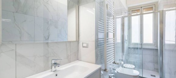 2 bedrooms Apartment in Milan, Italy No. 332135 13