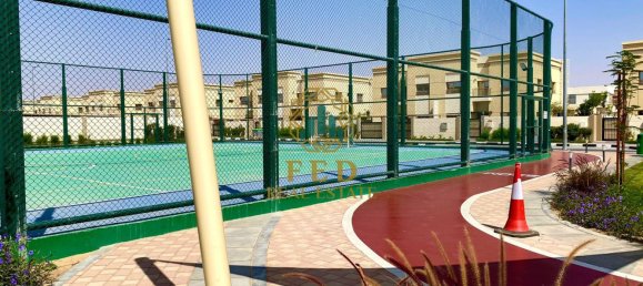 4 bedrooms Villa in Sharjah, UAE No. 8209 13