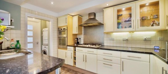 3 bedrooms House in London, United Kingdom No. 11480 8