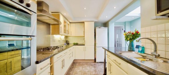 3 bedrooms House in London, United Kingdom No. 11480 5