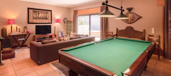 5 bedrooms Villa in Porto, Portugal No. 108501 10