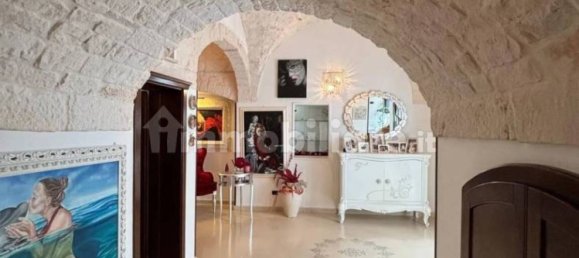 5 bedrooms Villa in Ceglie Messapica, Italy No. 348112 9