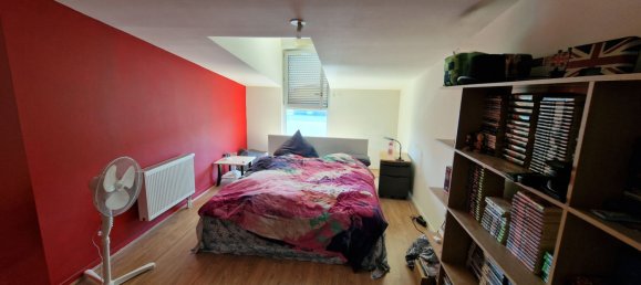 2 Schlafzimmer Doppelhaus in Croix, France, Nr. 216252 8