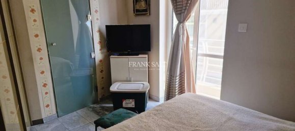 2 bedrooms Apartment in Gzira, Malta No. 2205 11