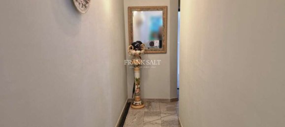 2 bedrooms Apartment in Gzira, Malta No. 2205 9