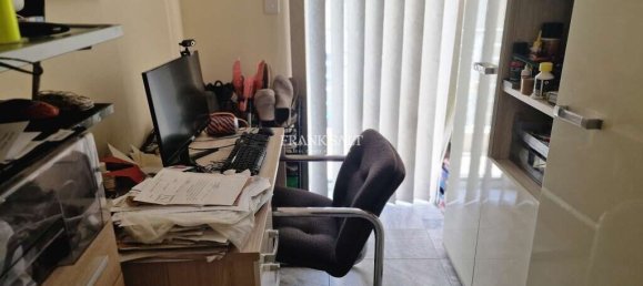 2 bedrooms Apartment in Gzira, Malta No. 2205 8