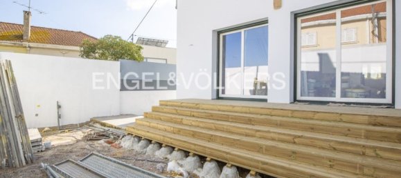 4 bedrooms House in Lisbon, Portugal No. 119680 2