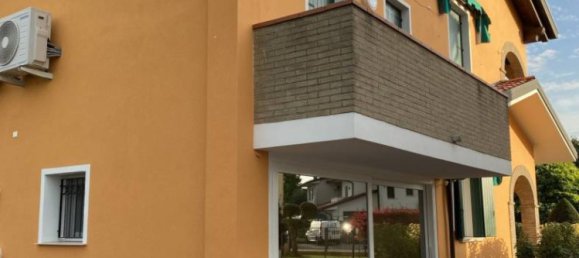 3 Schlafzimmer Villa in Brugine, Italy, Nr. 138498 4