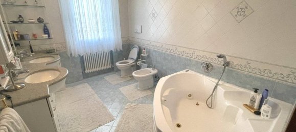 3 Schlafzimmer Villa in Brugine, Italy, Nr. 138498 18