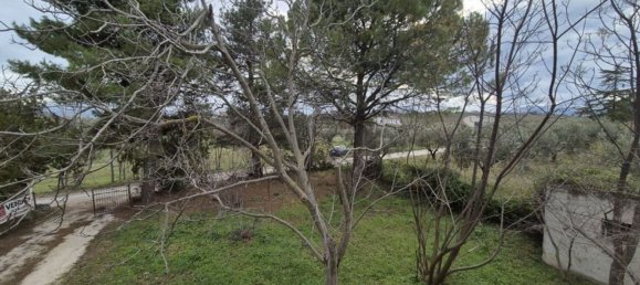 9 rooms House in Nocciano, Italy No. 41880 15