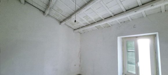 9 rooms House in Nocciano, Italy No. 41880 34