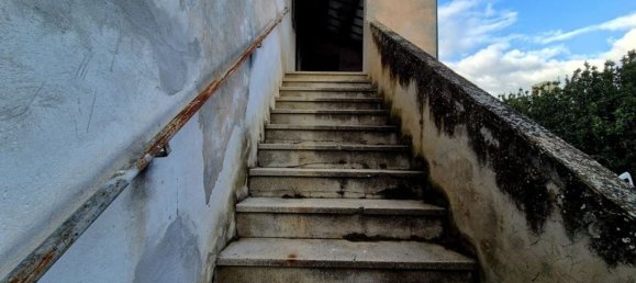 9 rooms House in Nocciano, Italy No. 41880 5