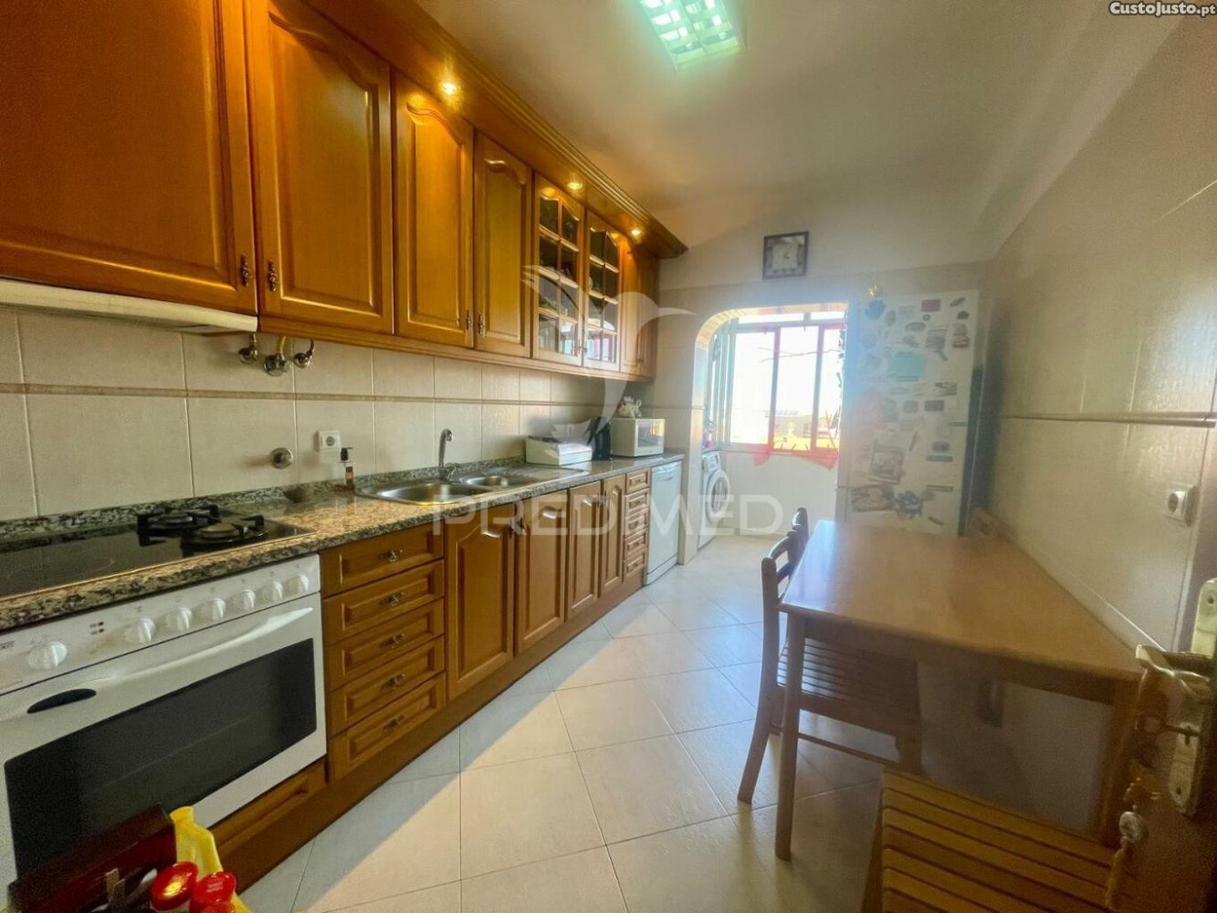 3 bedrooms Apartment in Almada, Portugal No. 145977